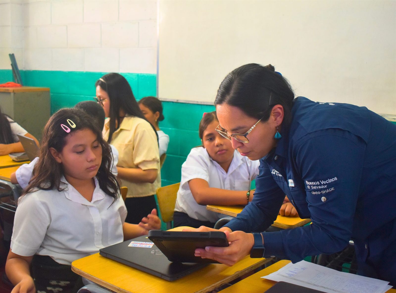 Taller educativo refuerza la protección de niños y niñas en las aulas