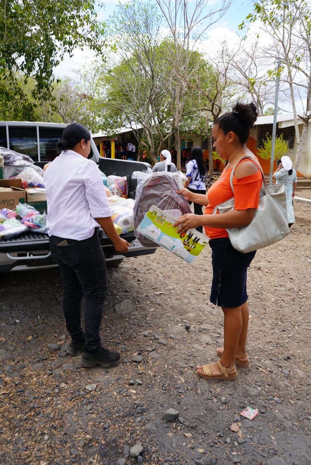 Fortaleciendo la educación de niños y niñas apadrinados
